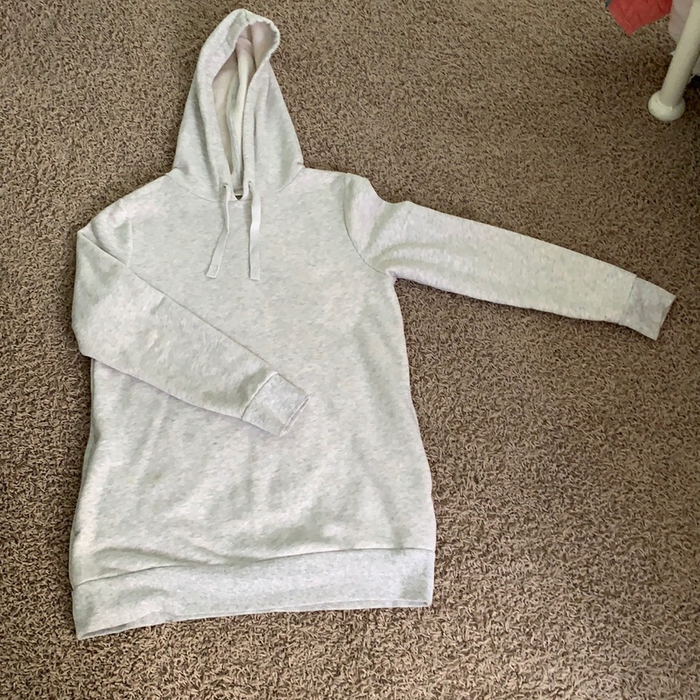 Gray sweatshirt